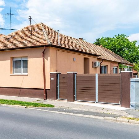 Nemeth Apartman كيستاي المظهر الخارجي الصورة