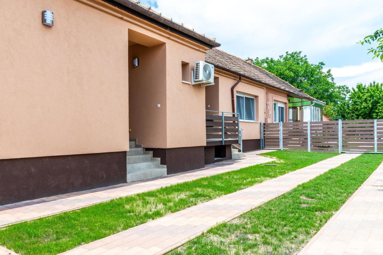 Nemeth Apartman كيستاي المظهر الخارجي الصورة